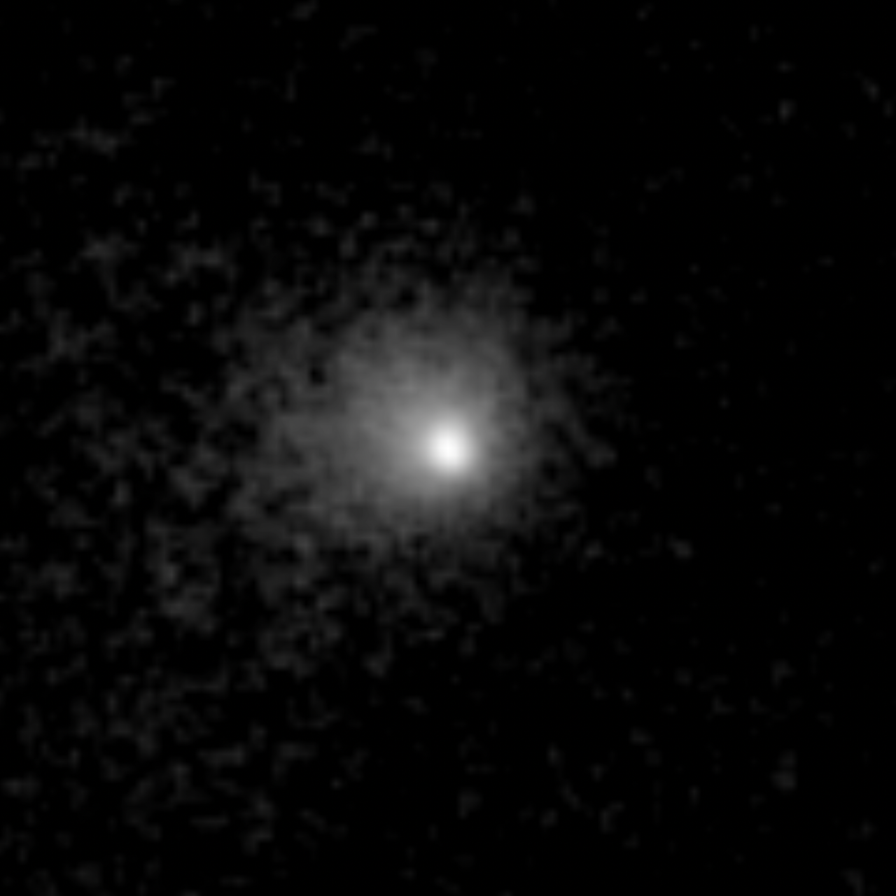 Image en noir et blanc montrant un centre lumineux entouré d’un large halo diffus : la comète C/2026 S1 (Euclid).